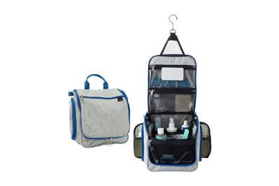 https://d1b5h9psu9yexj.cloudfront.net/14127/L-L-Bean-Personal-Organizer-Toiletry-Bag_20190508-160821_full.jpeg