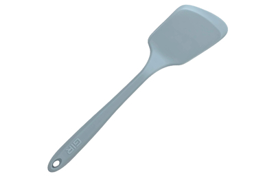 OXO Good Grips Bent Icing Spatula, Black/Silver