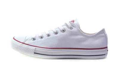 chucks gym shoes